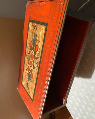 Mobili stile tirolese