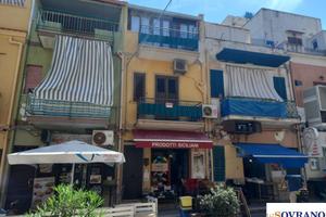 PALAZZINA INDIPENDENTE FRONTE MARE ISOLA DELLE