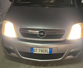 Opel neri a 2009 benzina gpl