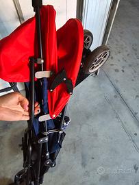 Passeggino leggero a ombrello 