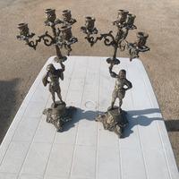 Candelabri antichi di bronzo pieno particolari