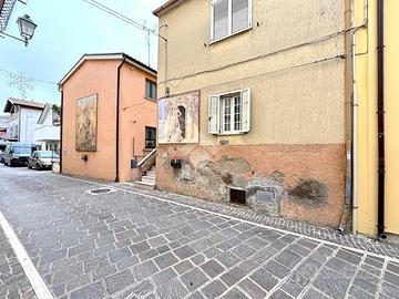 CASA SEMINDIPENDENTE A ATRI