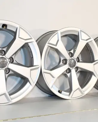 4 Cerchi Originali Q3 - 17" + Spedizione Gratis