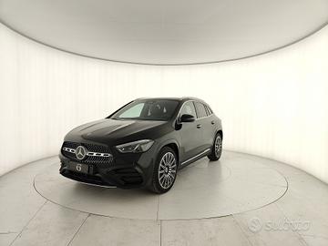 MERCEDES-BENZ GLA 200 d