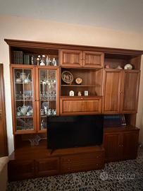 Parete Attrezzata Classica in Noce