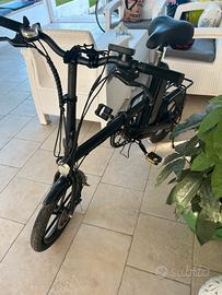 Bici elettrica pieghevole
