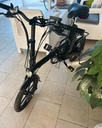 Bici elettrica pieghevole