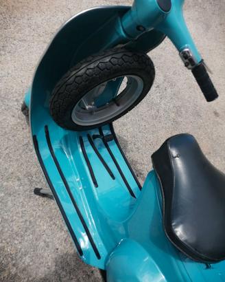 Vespa 50R