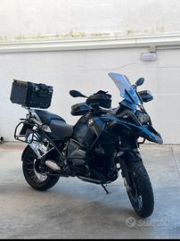 BMW R 1200 GS Adventure Triple Black, 2018 con TFT