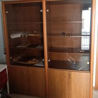 Scrivania grande  con angolare basso e armadio