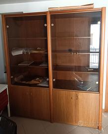 Scrivania grande  con angolare basso e armadio