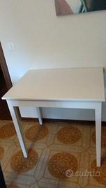tavolo bianco 