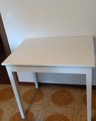 tavolo bianco 