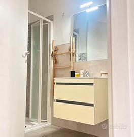 Camera con bagno privato - fronte stazione Saronno
