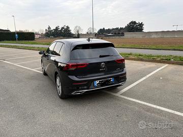 Golf 8 etsi 1.5 150cv DSG stile