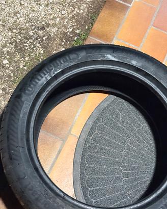 Gomme continental 4 stagioni 235/50 R19