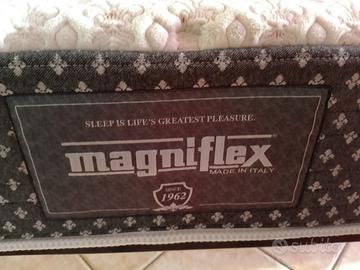 Letto matrimoniale con materasso 