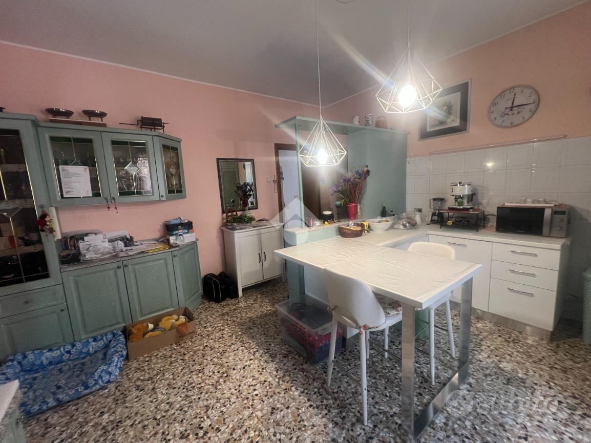 3 LOCALI A MALNATE - Vista 3