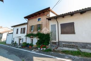 CASA SEMINDIPENDENTE A CAMINO