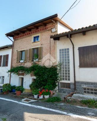 CASA SEMINDIPENDENTE A CAMINO