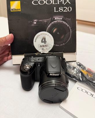 Nikon coolpix L820