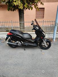 scooter x-max 250