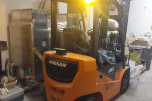 Carrello elevatore elettrico - Usato pochissimo