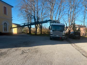 Camio scania 124 L km 79 568 anno 1999