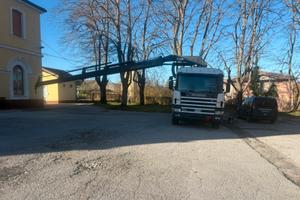 Camio scania 124 L km 79 568 anno 1999