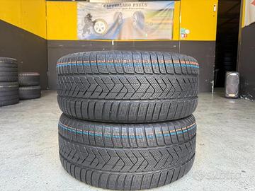 2 Gomme Pirelli invernali 225/45R18 RFT 85%residui
