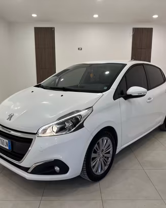 Peugeot 208 1.2 GPL