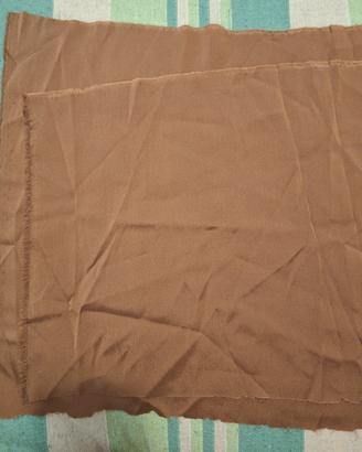 Scampolo di tessuto in seta marrone 130x30 cm