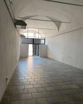 Immobile di 111 m² con 2 locali a Medicina