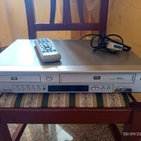 "Lettore combinato Samsung SV-DVD440".