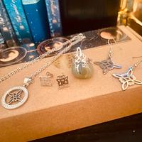 ✨ Set Nodo della Strega Argento – 4 pezzi ✨