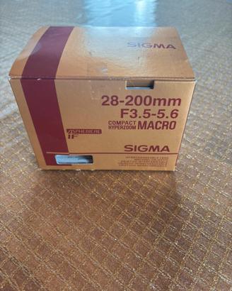 Sigma 28-200 attacco pentax