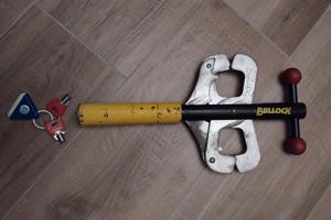 Antifurto auto blocca pedali Bullock