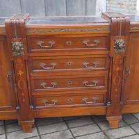 Credenza 