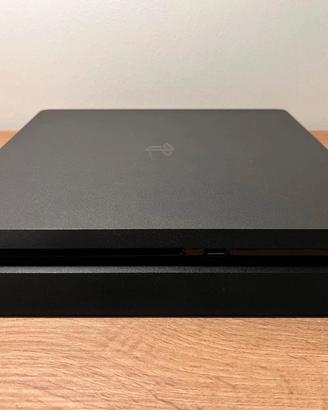 PS4 con 2 joypad led no originali