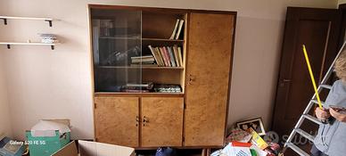 Svuoto casa - Armadio antico radica