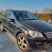 Suv Mercedes ML SPORT 280