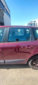 RENAULT SCENIC XMOD 2012 PORTA POSTERIORE SX/DX