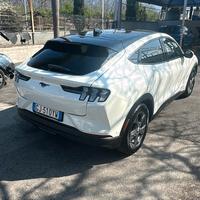 Ford Mustang Mach-E Standard Range 269 CV premium