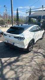 Ford Mustang Mach-E Standard Range 269 CV premium