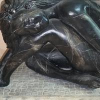 Tavolino cristallo con statua