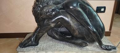 Tavolino cristallo con statua