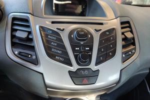 Autoradio FORD FIESTA del 2009