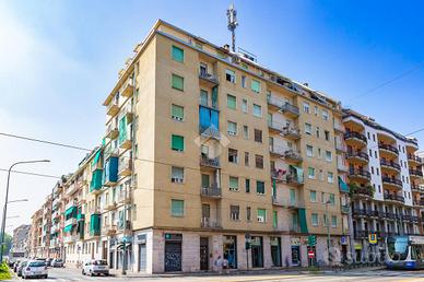 2 LOCALI A TORINO
