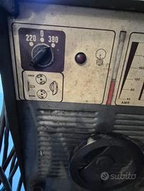 Saldatrice ad elettrodo SCAB 220-380