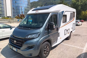 Camper Burstner Travel Van  cm 599